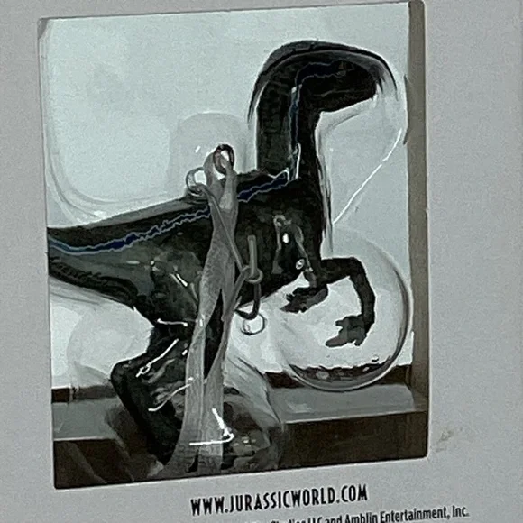 Hallmark Jurassic World Dominion Christmas Tree Ornament Beta Dinosaur Holiday - Picture 5 of 16